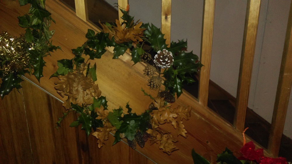 christmas-wreath-yule-holly-ivy-craft