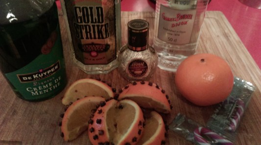 ultimate_christmas_cocktail_ingredients