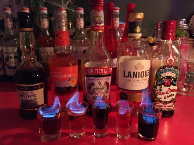 hand_of_glory_closeup_flaming_shots