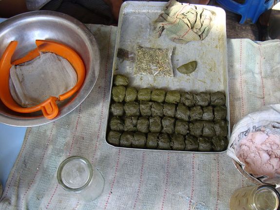 800px-Bhang_(4381292529)