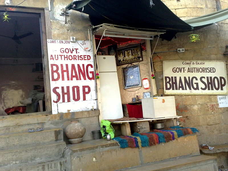 800px-Bhang_shop_in_Jaisalmer,_Rajasthan,_India